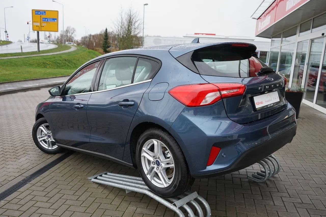 Ford Focus 1.0 EB Navi Sitzheizung LED  Image 2