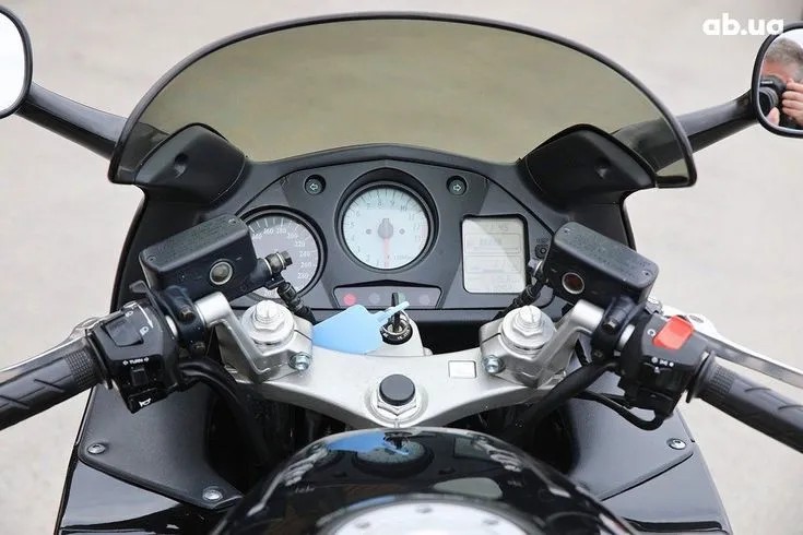 Honda VFR Image 2